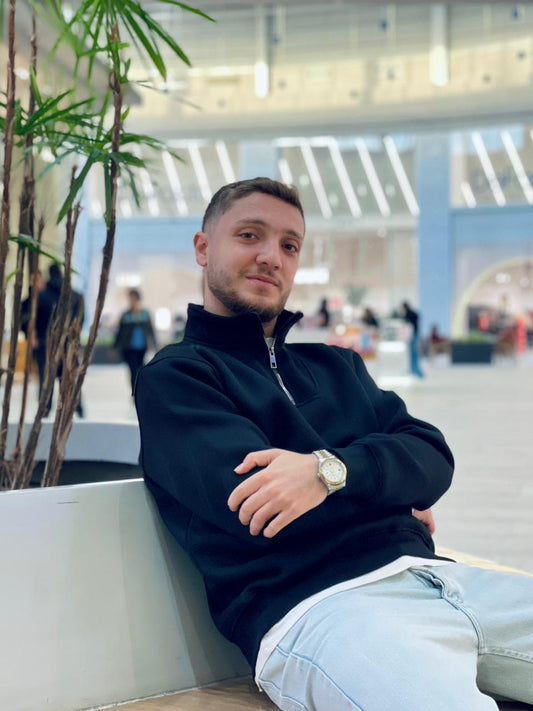 BLACK QUARTER ZIPPER